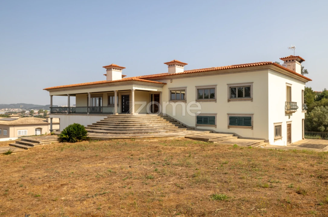 Moradia T7 para Venda em Bougado (São Martinho e Santiago) Foto 3