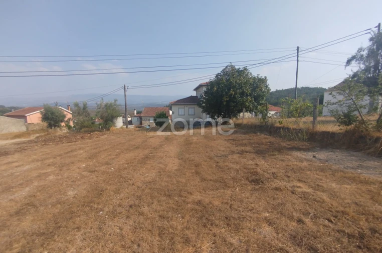 Terreno para Venda em Santiago de Cassurrães e Póvoa de Cervães Foto 7
