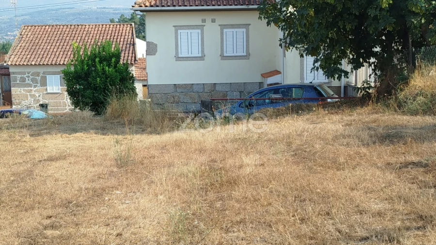 Terreno para Venda em Santiago de Cassurrães e Póvoa de Cervães