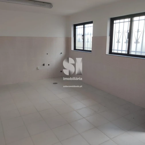 Negócio para Venda em São Mamede de Infesta e Senhora da Hora Foto 2