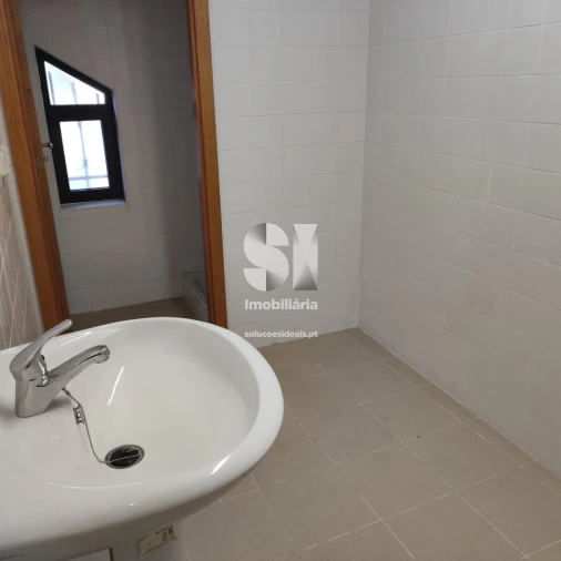 Negócio para Venda em São Mamede de Infesta e Senhora da Hora Foto 9