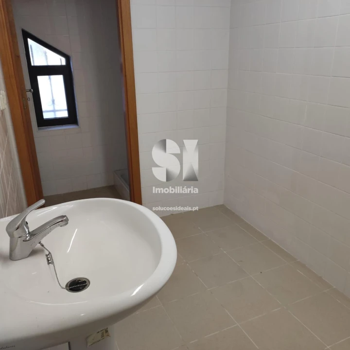 Negócio para Venda em São Mamede de Infesta e Senhora da Hora Foto 9