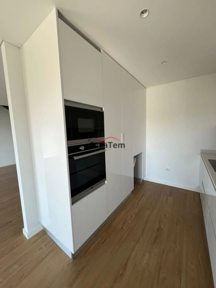Apartamento T3 para Venda em Viseu Foto 9