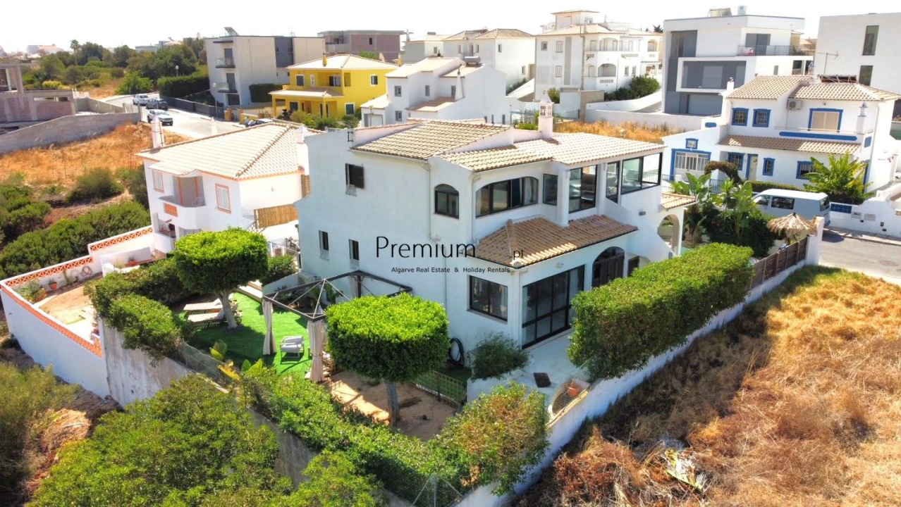 Moradia T3 para Venda em Albufeira e Olhos de Água Foto 52