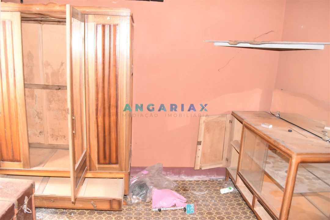 Moradia T5 para Venda em Aguda Foto 28