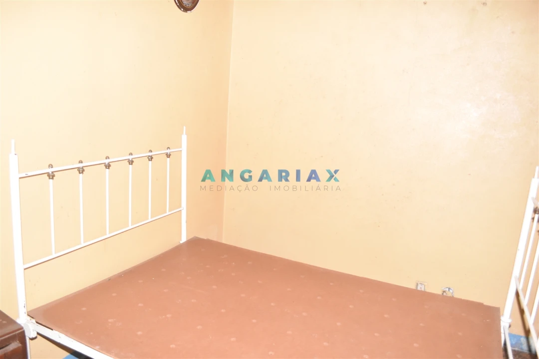 Moradia T5 para Venda em Aguda Foto 29