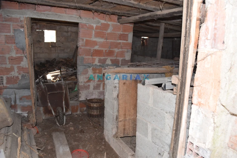 Moradia T5 para Venda em Aguda Foto 13