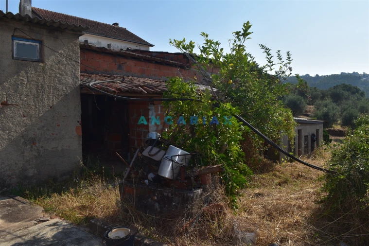 Moradia T5 para Venda em Aguda Foto 23