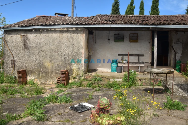 Moradia T5 para Venda em Aguda Foto 5