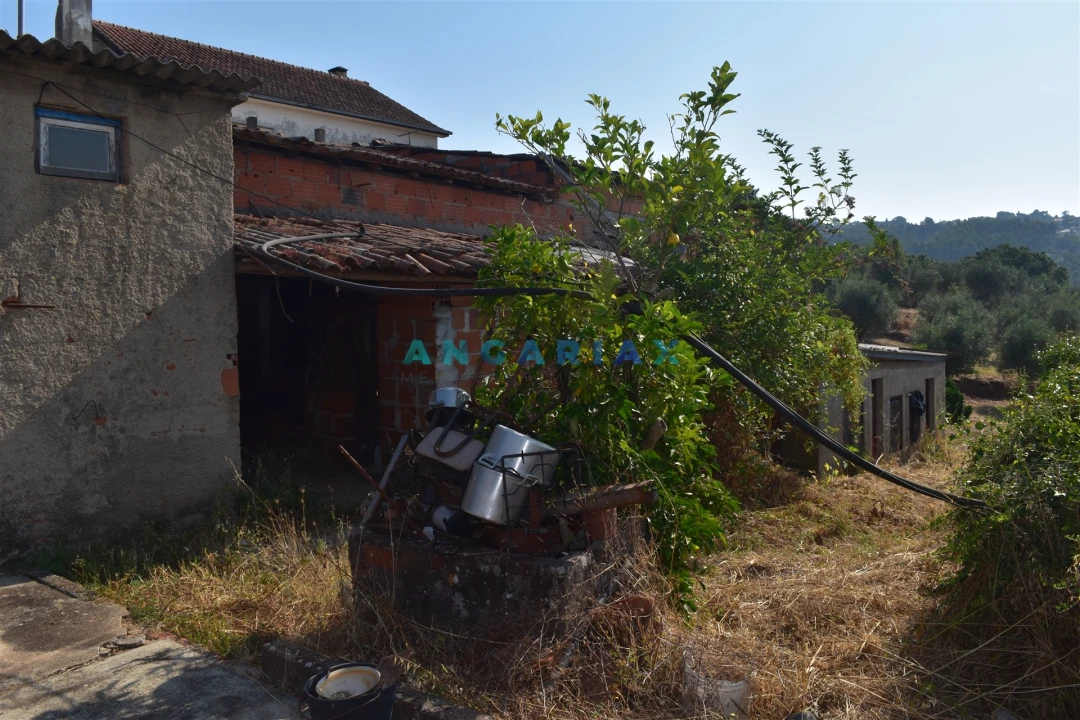 Moradia T5 para Venda em Aguda Foto 23