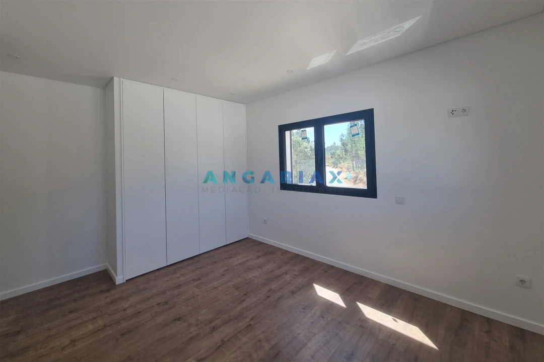 Moradia T3 para Venda em Matas e Cercal Foto 9