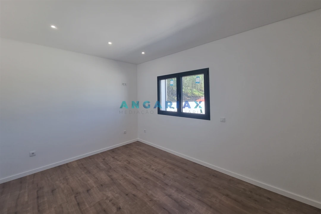 Moradia T3 para Venda em Matas e Cercal Foto 14