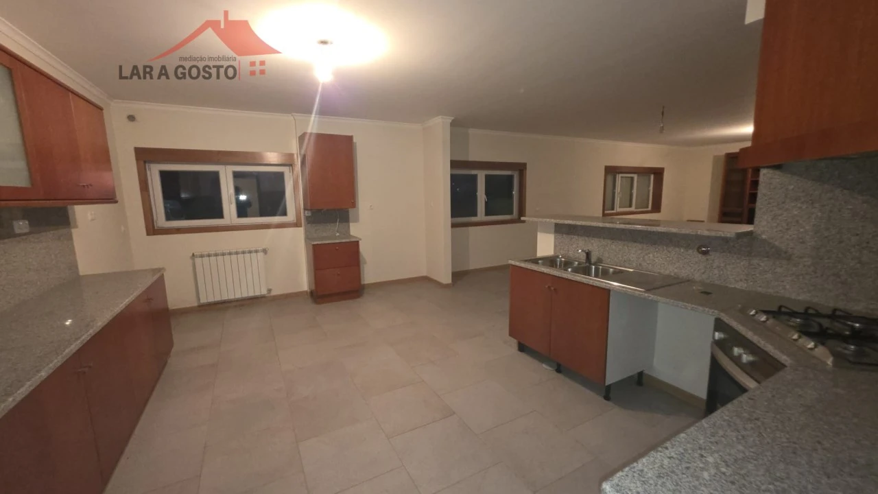 Apartamento T4 para Venda em Macedo de Cavaleiros Foto 3