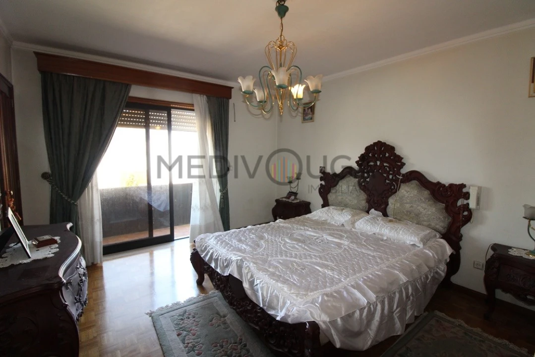 Moradia T6 para Venda em Fermentelos Foto 8