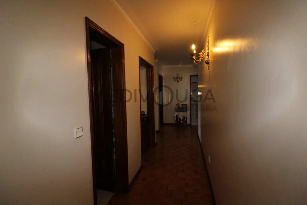 Moradia T6 para Venda em Fermentelos Foto 19