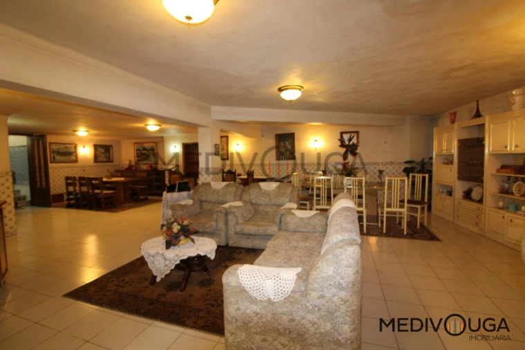 Moradia T6 para Venda em Fermentelos Foto 16