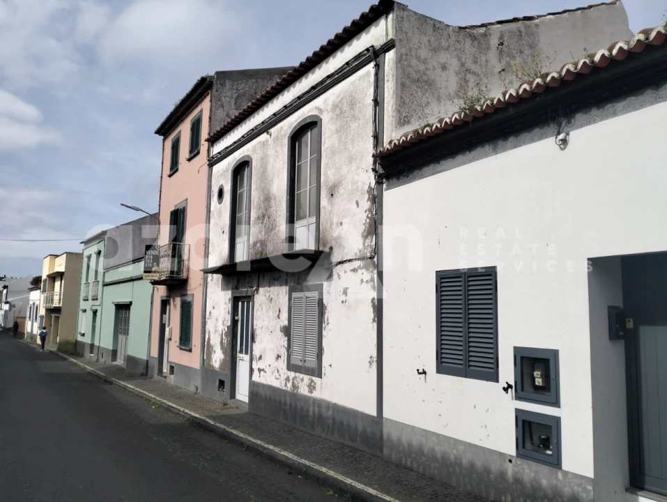 Moradia T2 para Venda em Ribeira Grande (Matriz) Foto 2