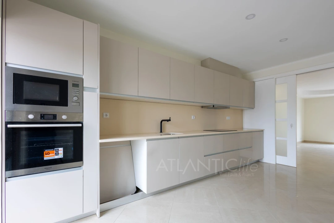 Moradia T3 para Venda em Mina de Água Foto 8