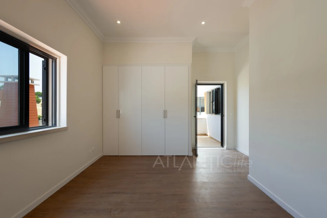 Moradia T3 para Venda em Mina de Água Foto 20