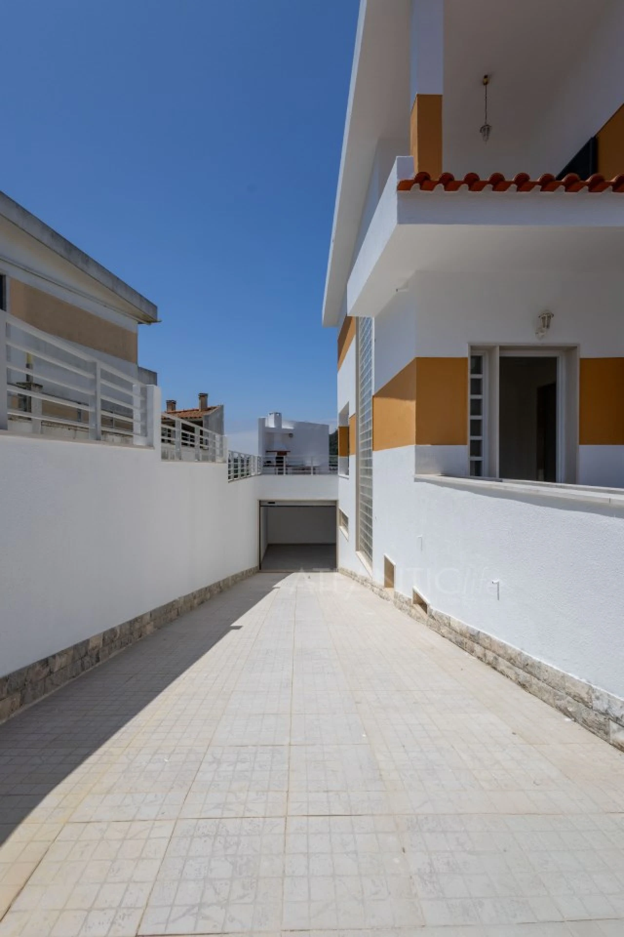 Moradia T3 para Venda em Mina de Água Foto 28