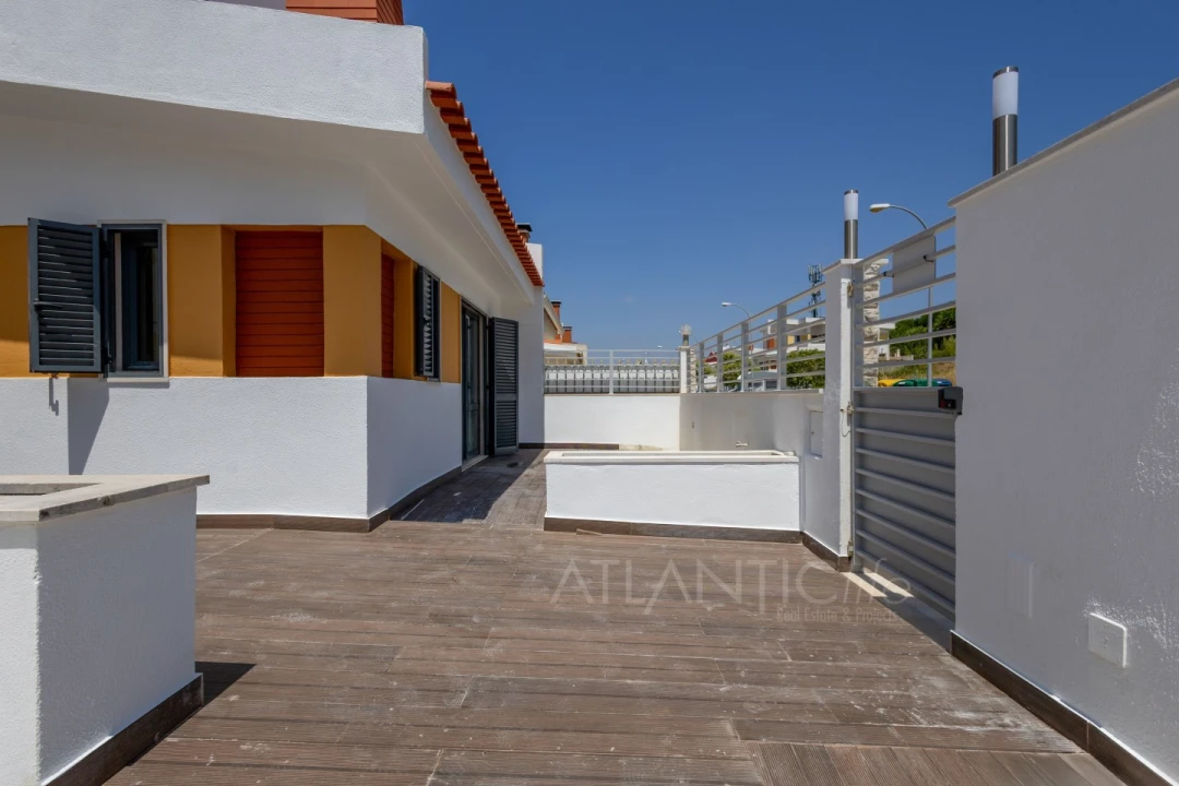 Moradia T3 para Venda em Mina de Água Foto 39