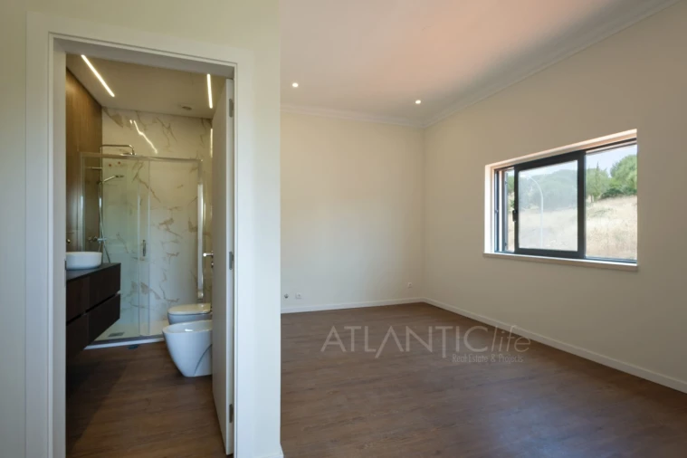 Moradia T3 para Venda em Mina de Água Foto 21