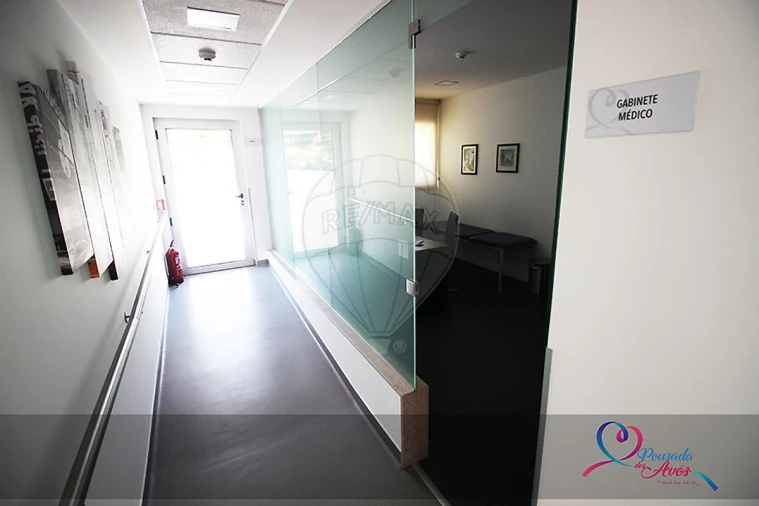 Moradia T8 para Venda em Ramada e Caneças Foto 13