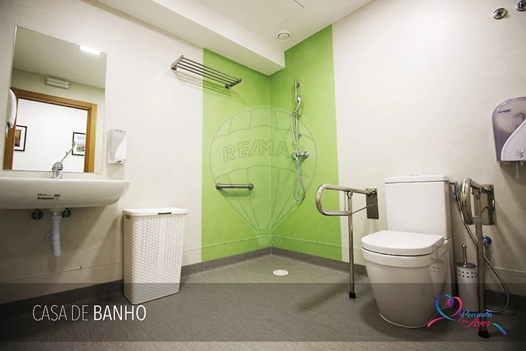 Moradia T8 para Venda em Ramada e Caneças Foto 10