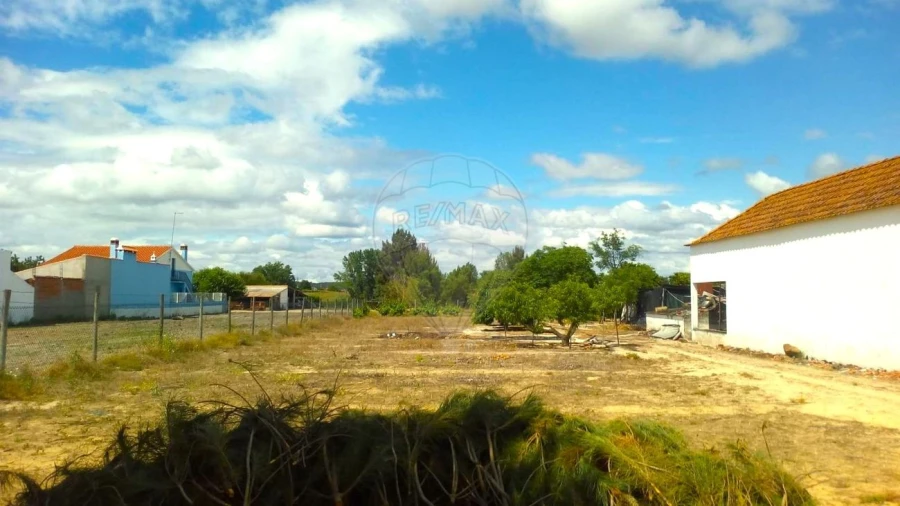 Moradia T2 para Venda em Fazendas de Almeirim Foto 6