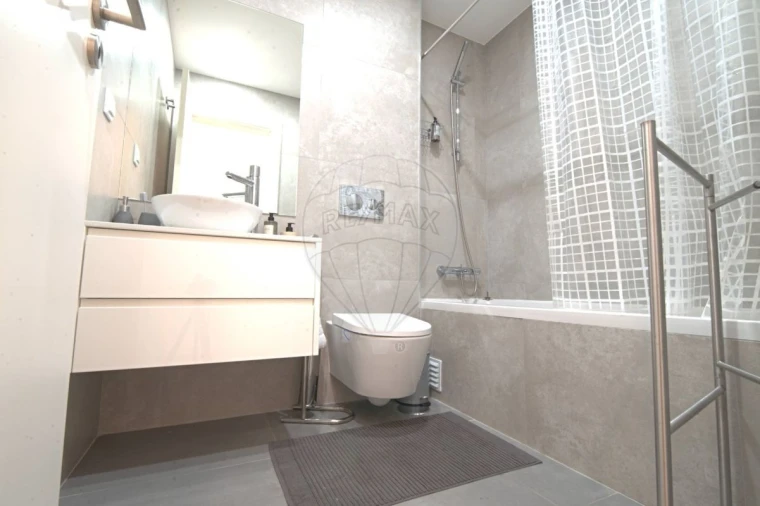 Apartamento T3 para Arrendamento em Venteira Foto 16