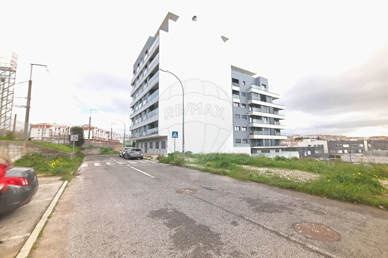 Apartamento T3 para Arrendamento em Venteira Foto 18