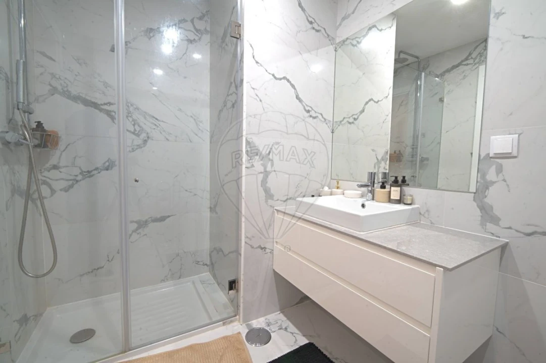 Apartamento T3 para Arrendamento em Venteira Foto 17