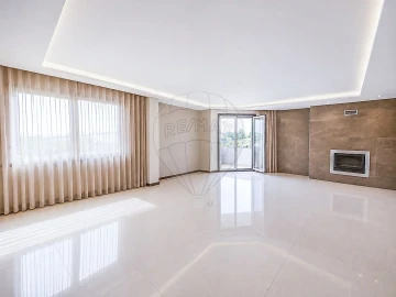 Apartamento T5 para Venda em Torres Novas (Santa Maria, Salvador e Santiago)