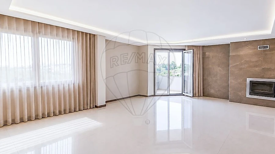 Apartamento T5 para Venda em Torres Novas (Santa Maria, Salvador e Santiago)