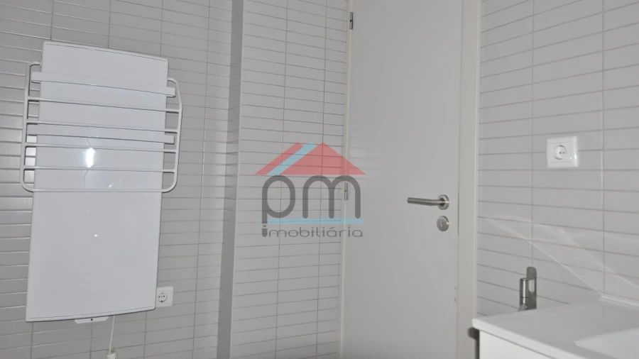 Apartamento T2 para Venda em Mazedo e Cortes Foto 11