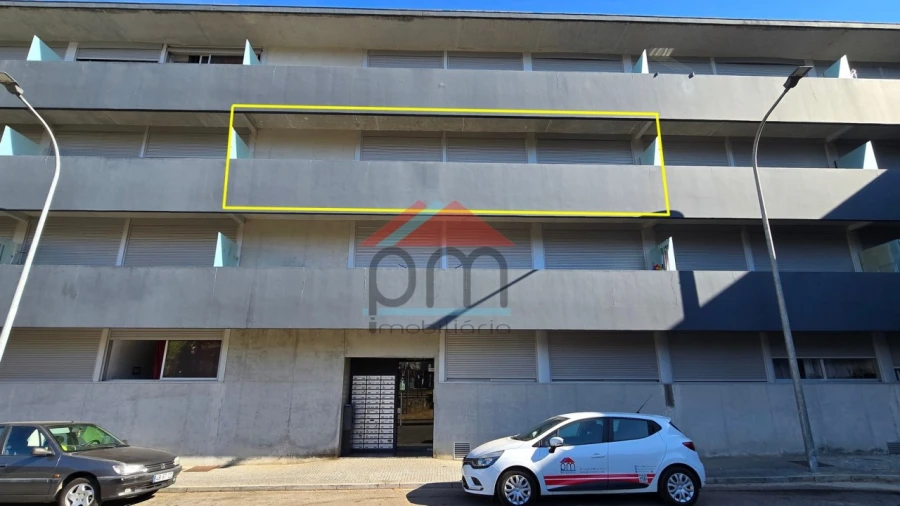 Apartamento T2 para Venda em Mazedo e Cortes Foto 13