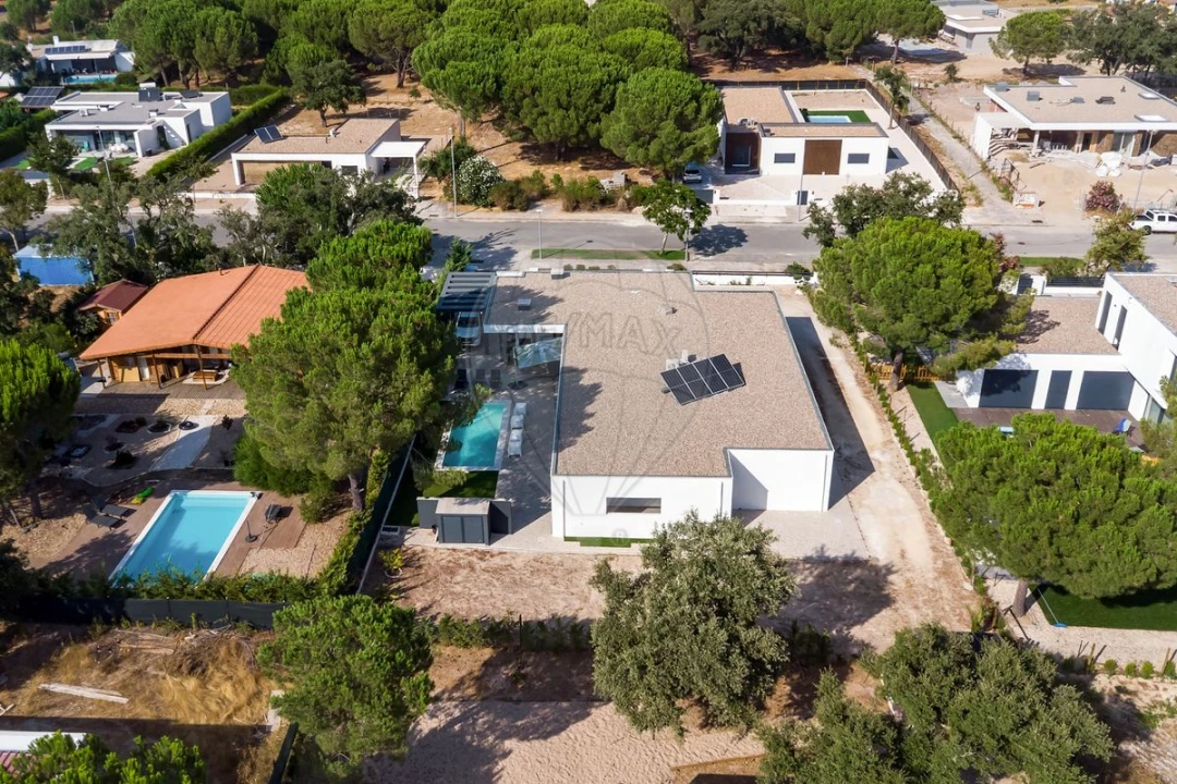 Moradia T4 para Venda em Santo Estêvão Foto 29