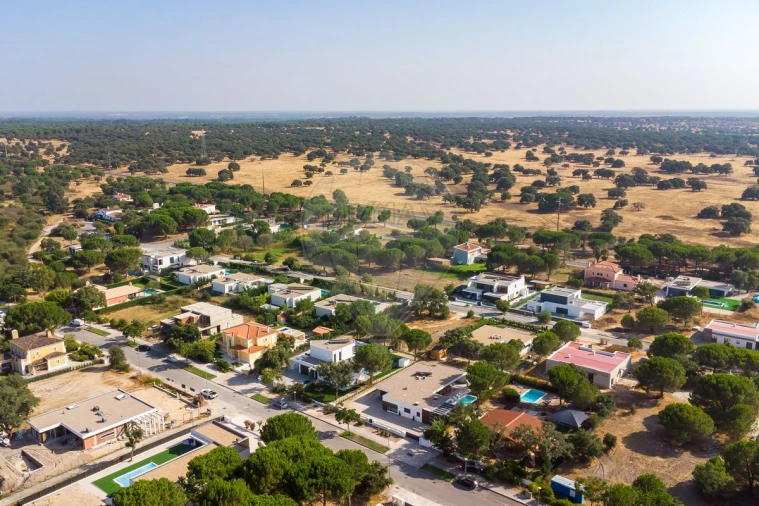 Moradia T4 para Venda em Santo Estêvão Foto 28