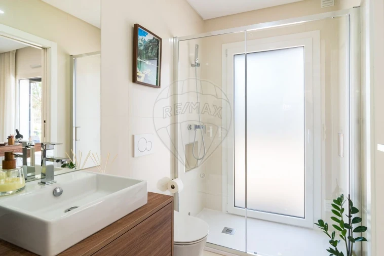 Moradia T4 para Venda em Santo Estêvão Foto 19