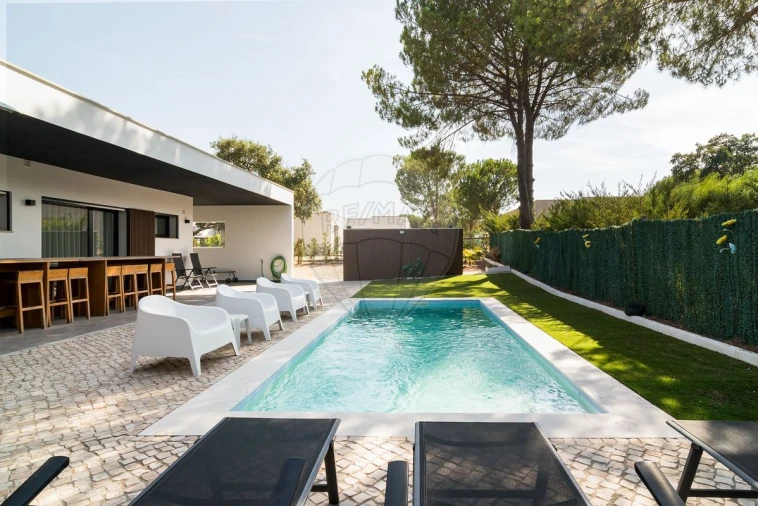 Moradia T4 para Venda em Santo Estêvão Foto 26