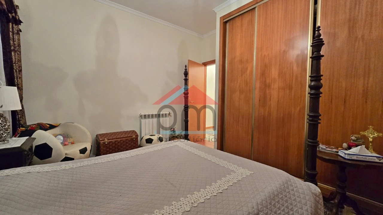 Moradia T3 para Venda em Vilar de Mouros Foto 16