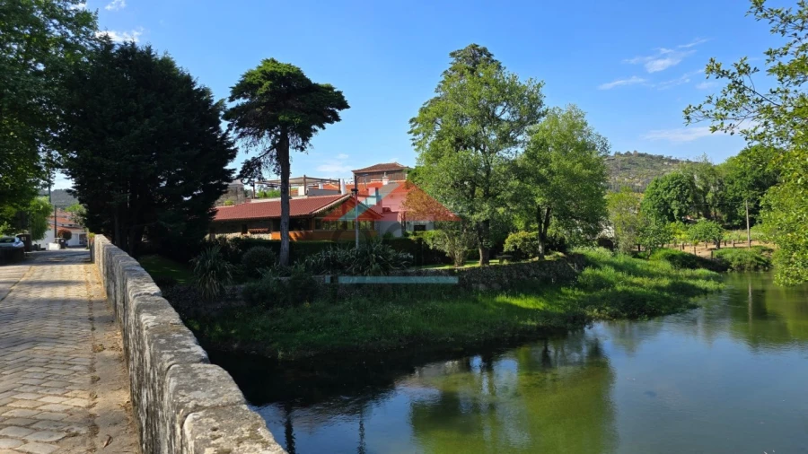 Moradia T3 para Venda em Vilar de Mouros Foto 31