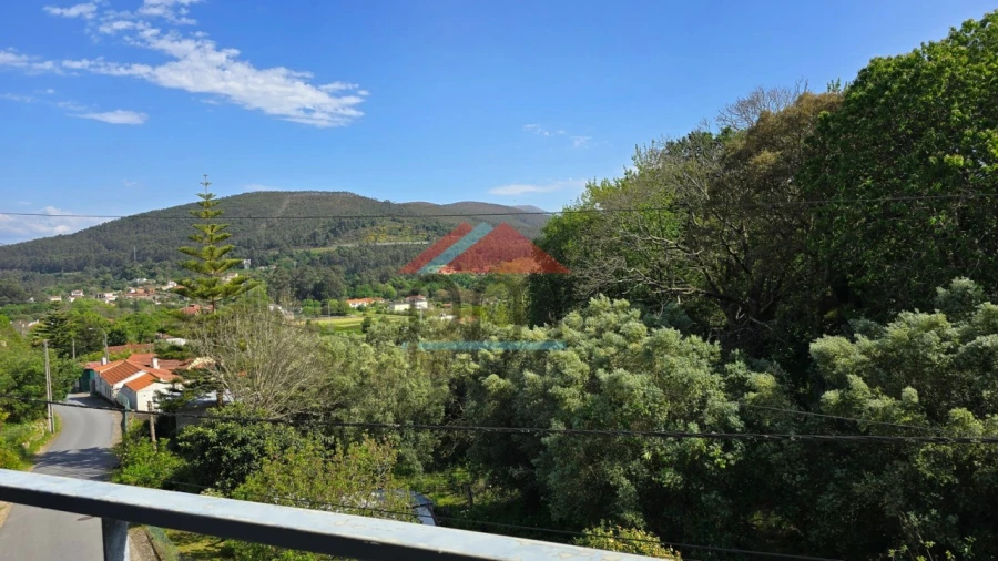 Moradia T3 para Venda em Vilar de Mouros Foto 22