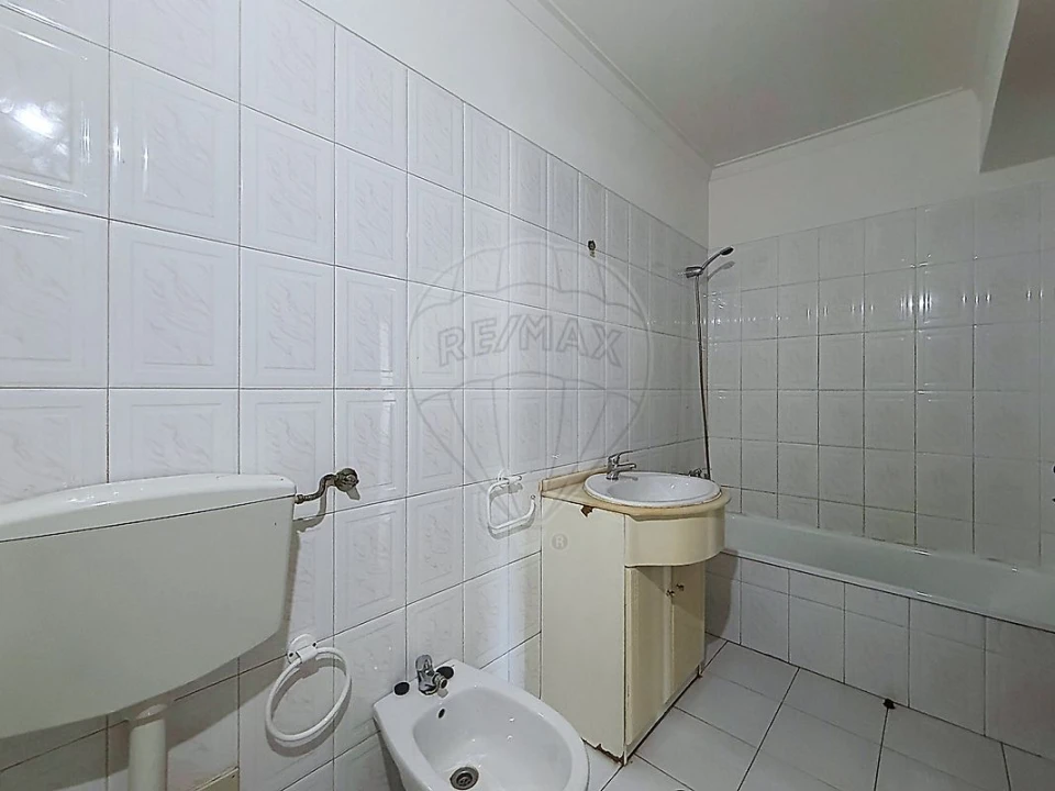 Apartamento T2 para Venda em Cacém e São Marcos Foto 18