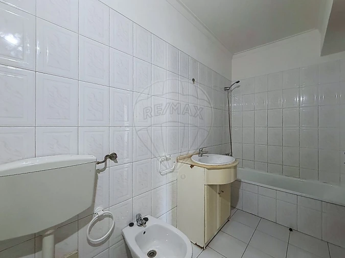 Apartamento T2 para Venda em Cacém e São Marcos Foto 18