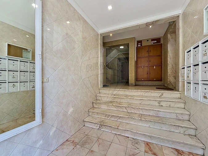 Apartamento T2 para Venda em Cacém e São Marcos Foto 3