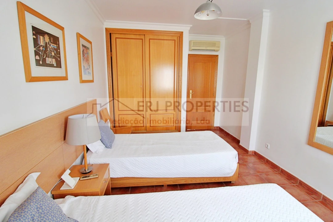 Apartamento T1 para Venda em Altura Foto 7