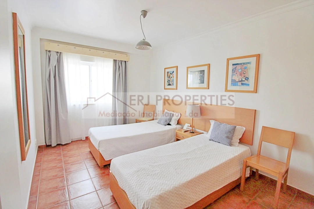 Apartamento T1 para Venda em Altura Foto 8
