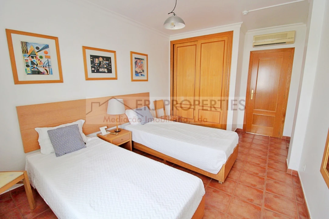 Apartamento T1 para Venda em Altura Foto 9