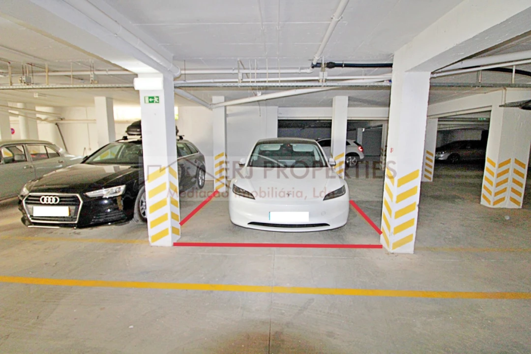 Apartamento T1 para Venda em Altura Foto 15